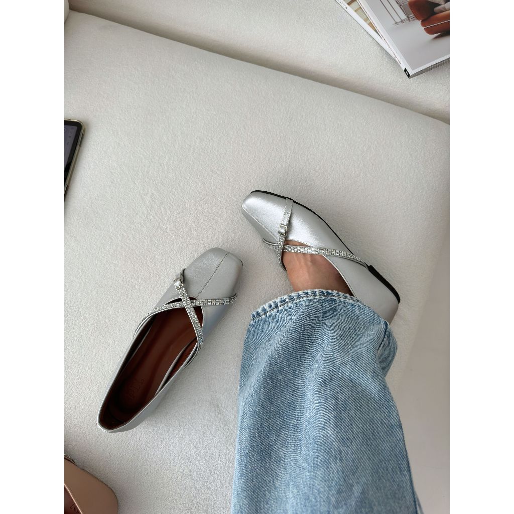 Luna Flat