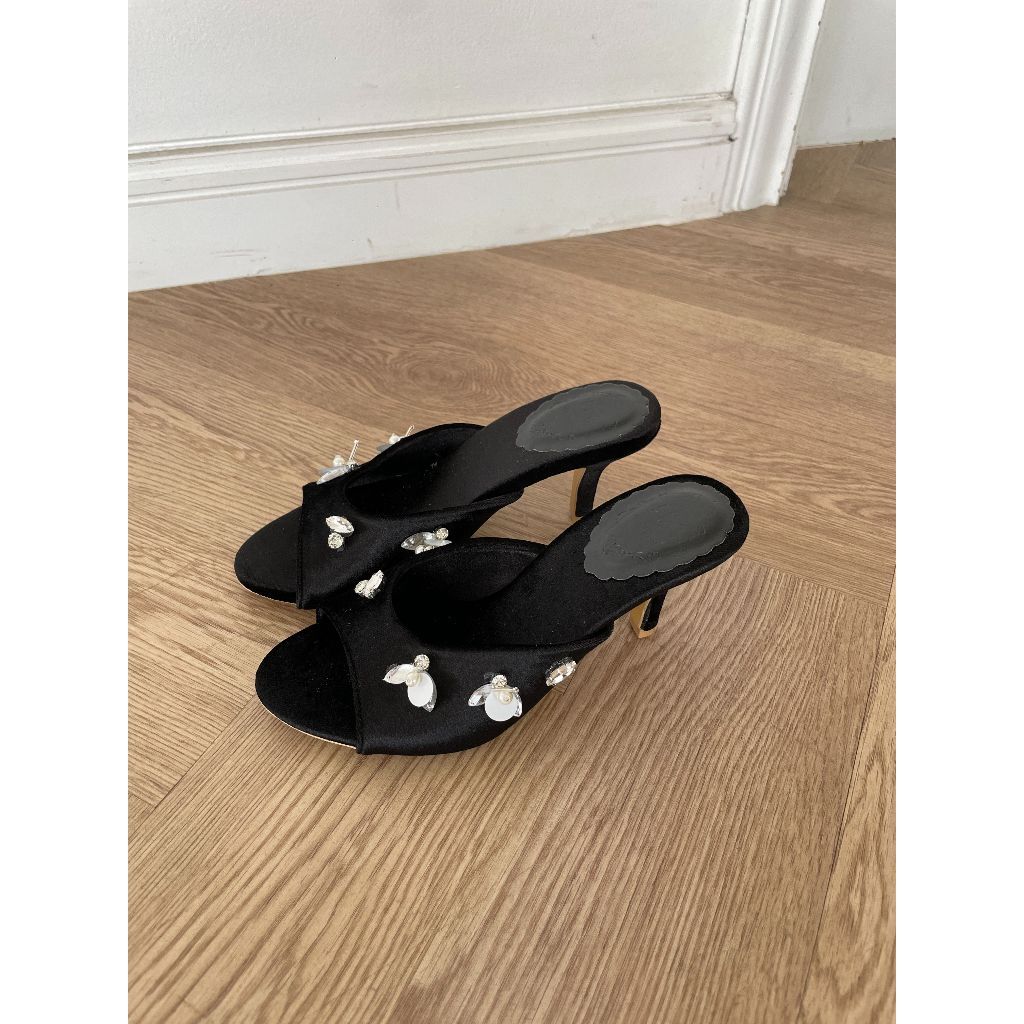 Papillon Heel