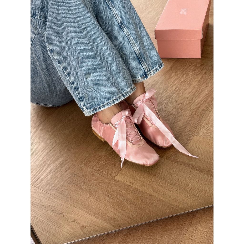 Allegra Satin Sneakerina