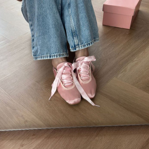 Allegra Satin Sneakerina