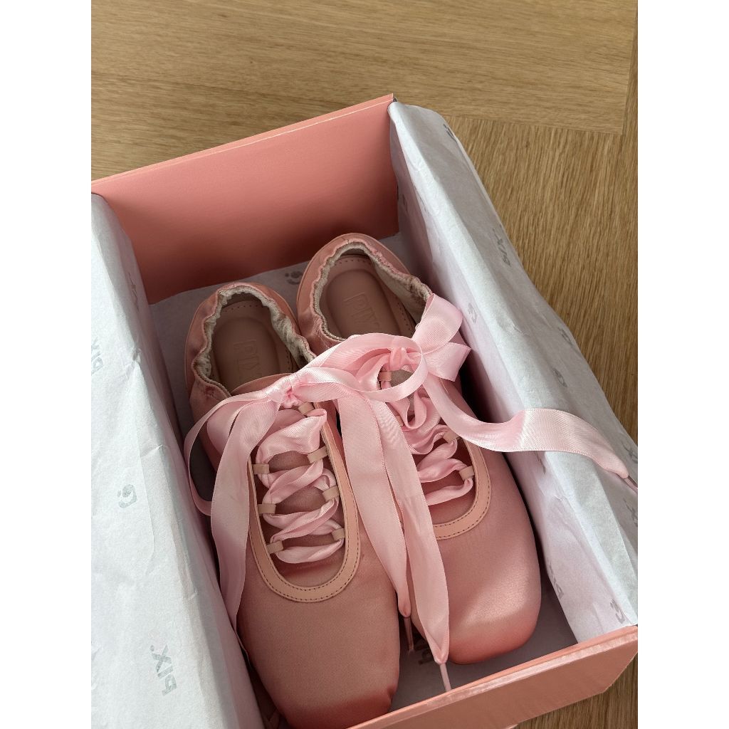 Allegra Satin Sneakerina