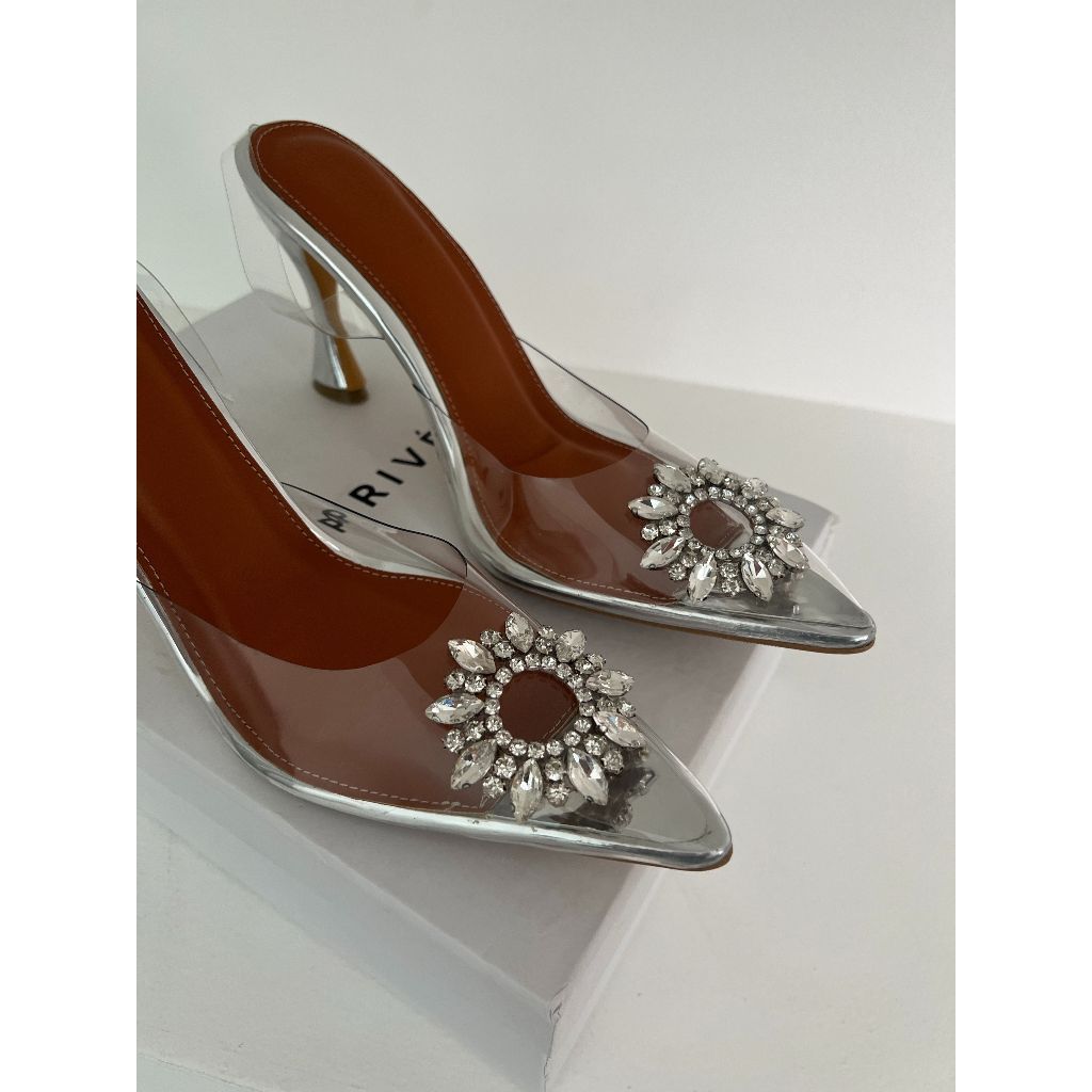 Antoinette Heel