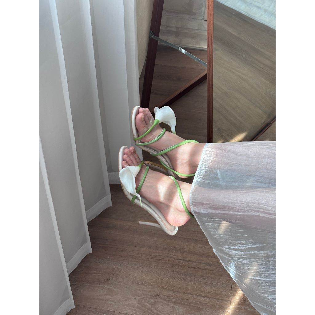 Lilydale Heel