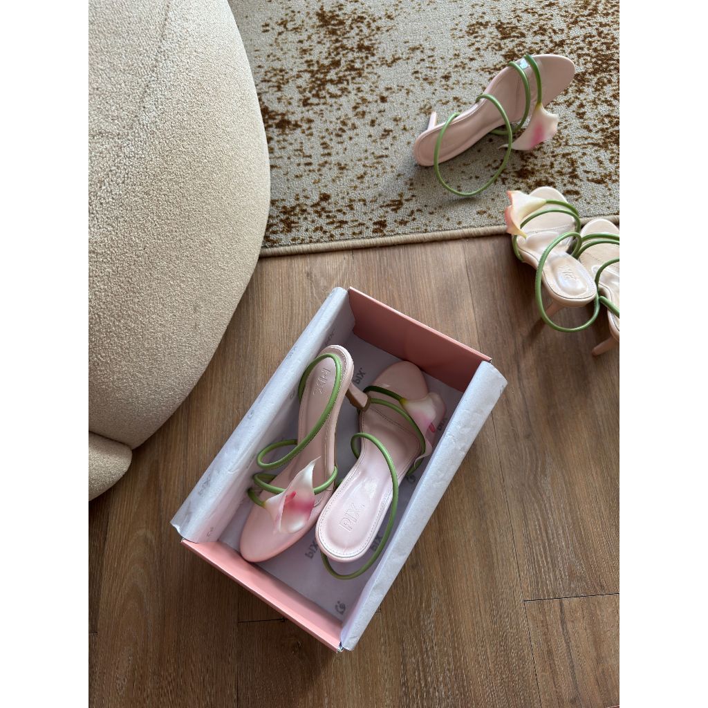 Lilydale Heel