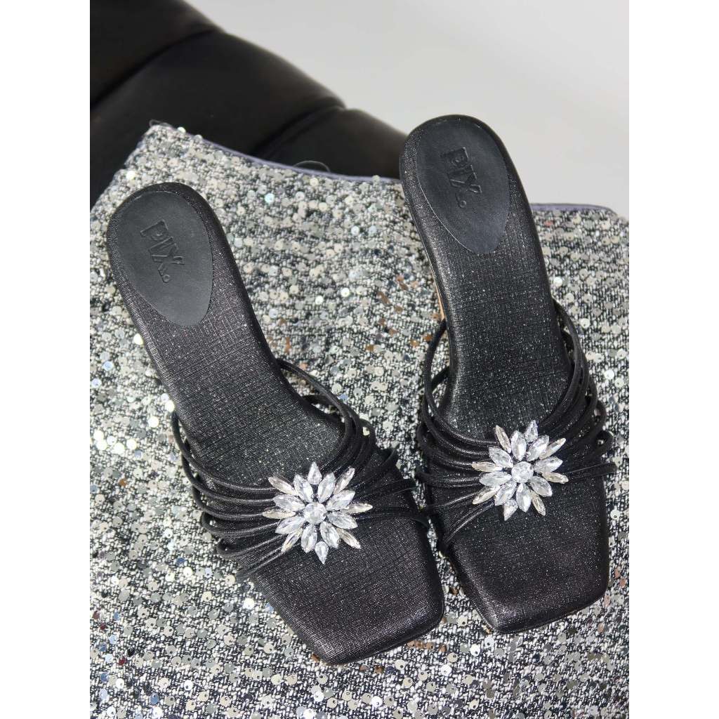 Elsa Heel